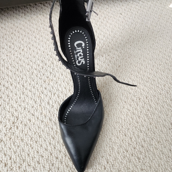 Circus by San Edelman - Picture 5 of 7